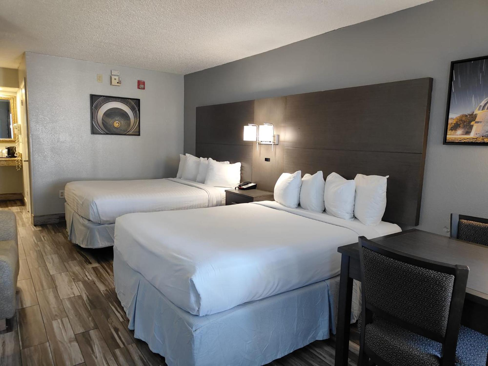 Baymont By Wyndham Orlando East Hotel Alafaya Eksteriør billede