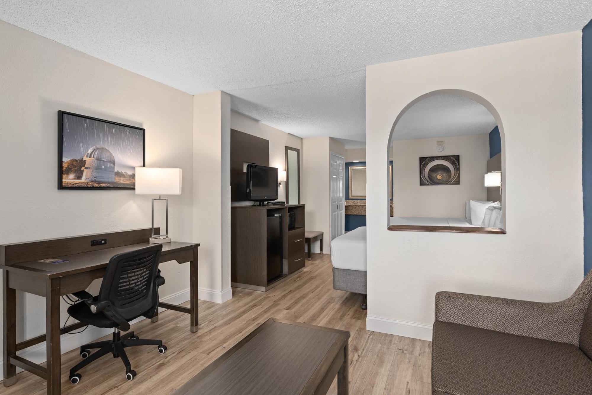 Baymont By Wyndham Orlando East Hotel Alafaya Eksteriør billede