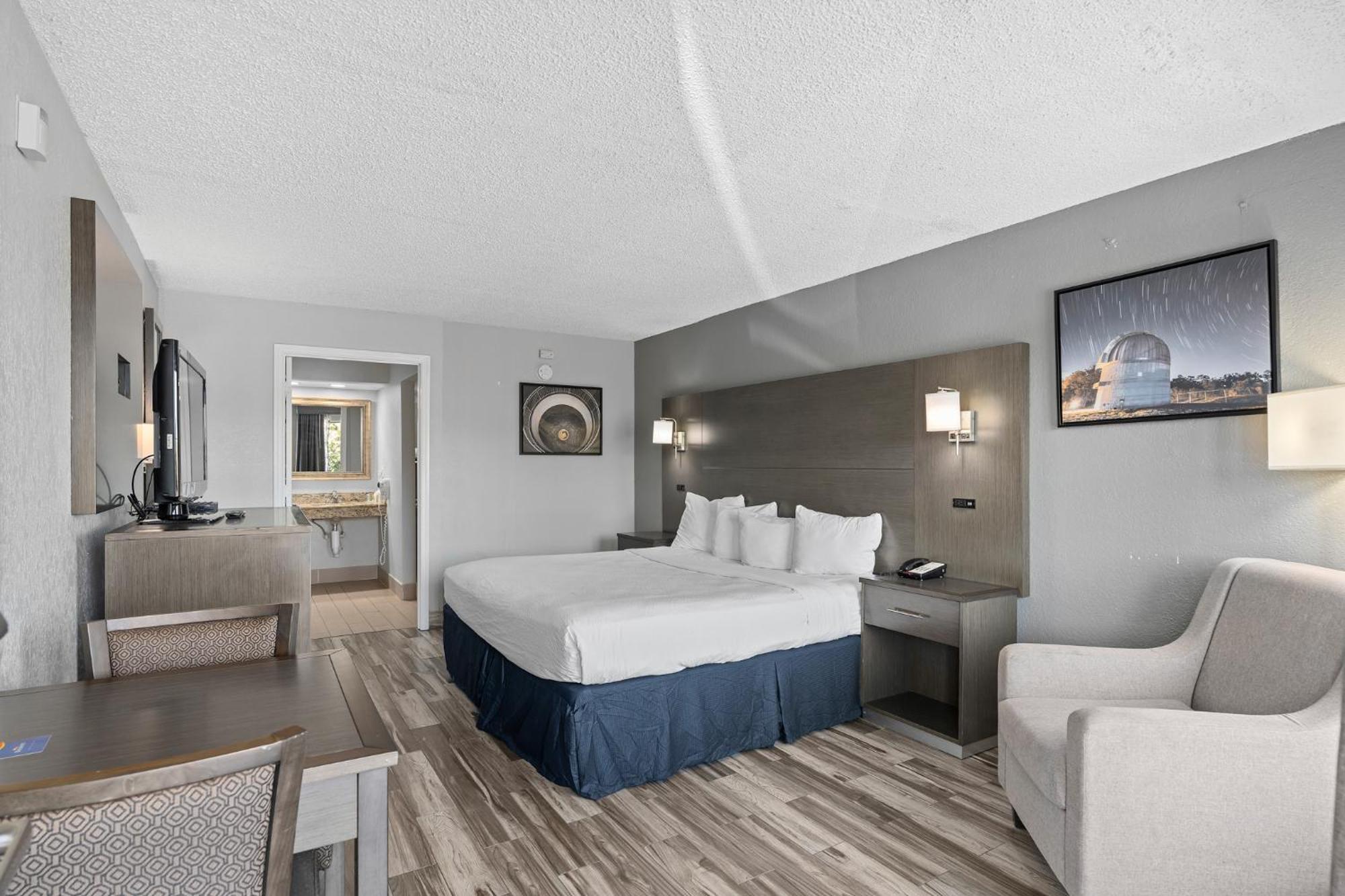 Baymont By Wyndham Orlando East Hotel Alafaya Eksteriør billede