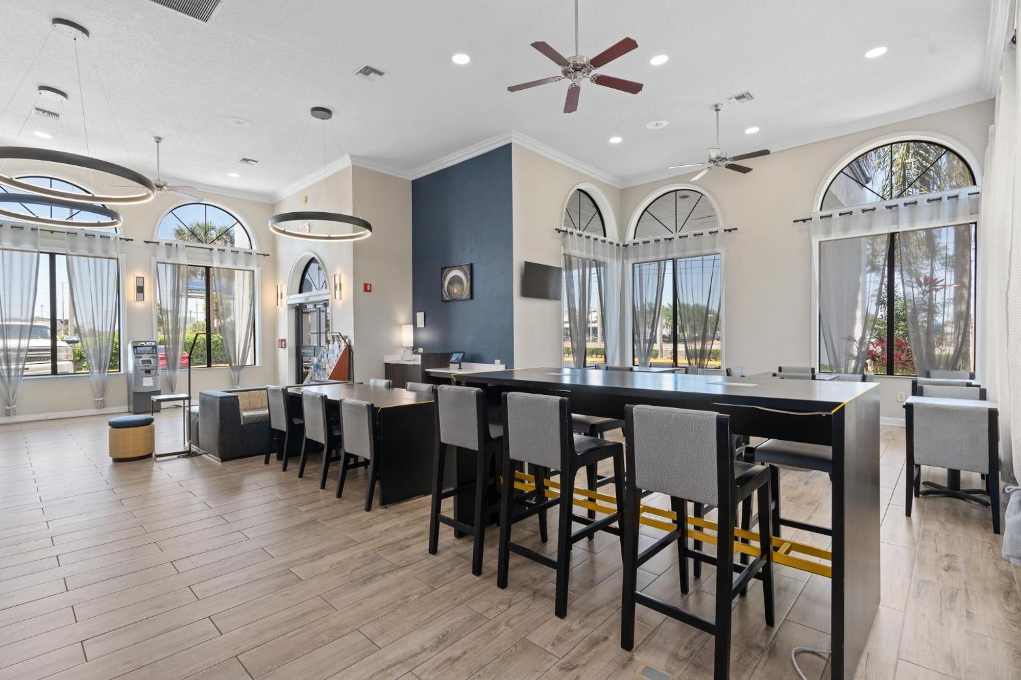 Baymont By Wyndham Orlando East Hotel Alafaya Eksteriør billede
