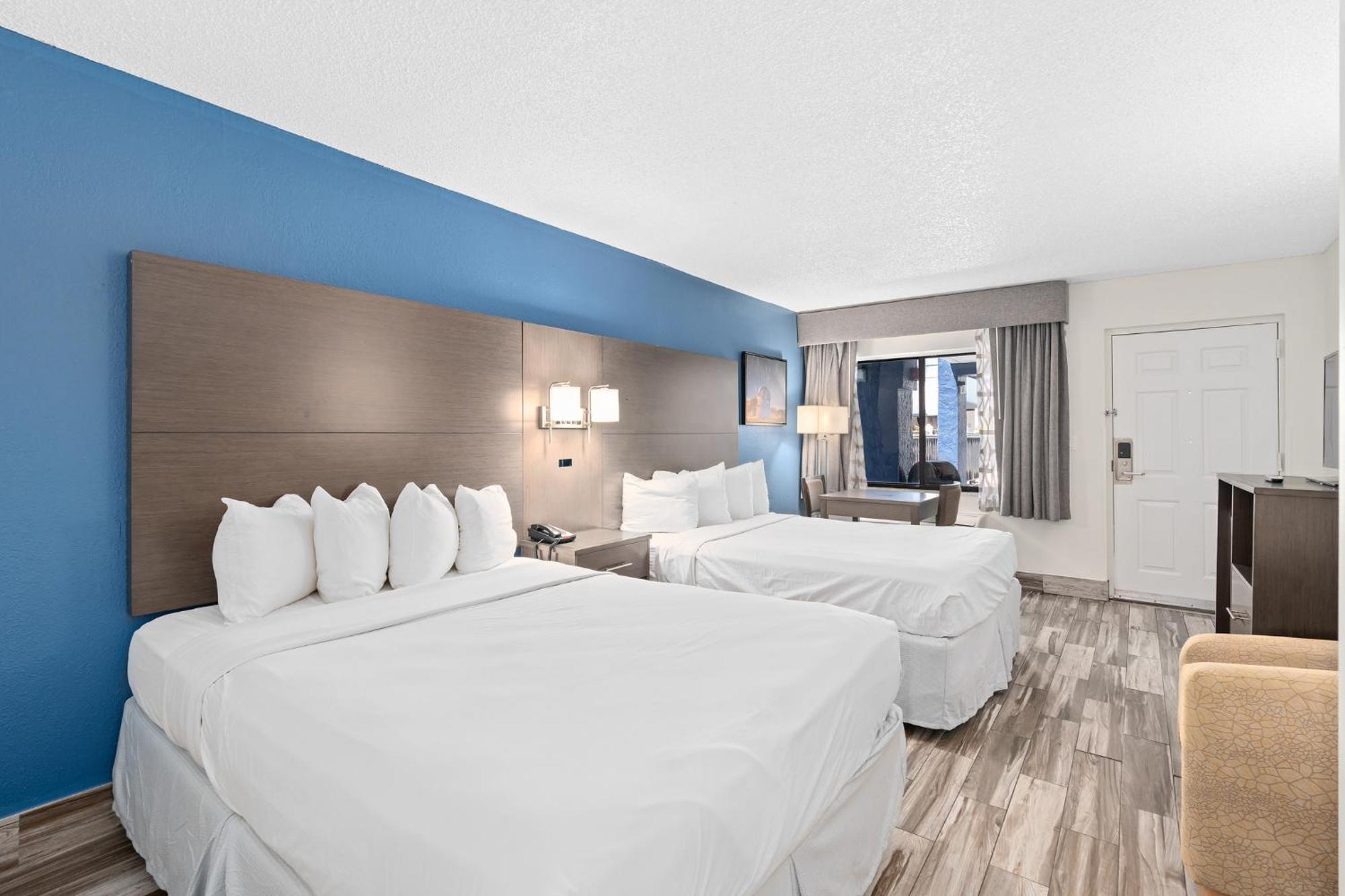 Baymont By Wyndham Orlando East Hotel Alafaya Eksteriør billede